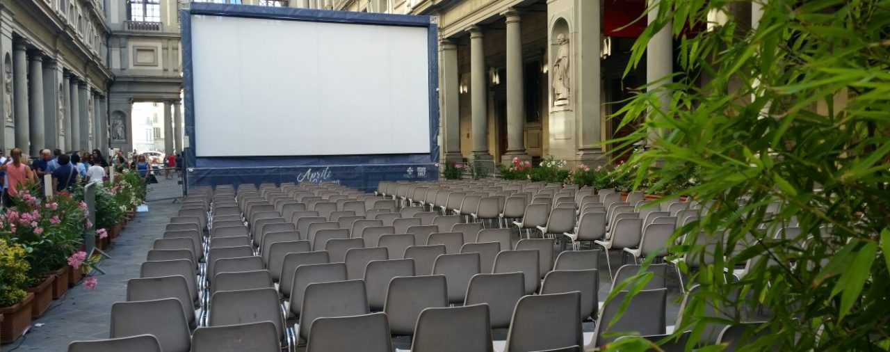 23/06/2017 - ‘Apriti cinema’, un’estate col grande schermo nel piazzale degli Uffizi