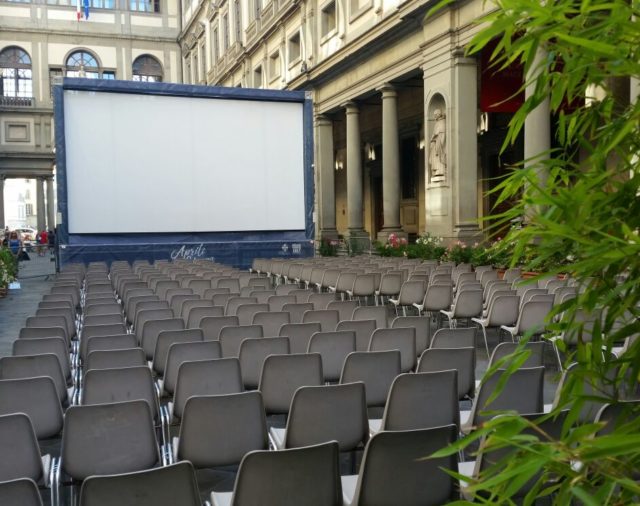 23/06/2017 - ‘Apriti cinema’, un’estate col grande schermo nel piazzale degli Uffizi